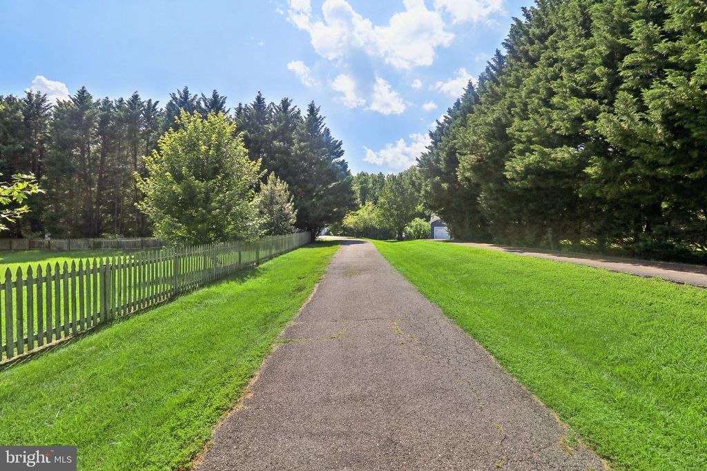 Image 19 of property listing at 1267 SHERIDAN DR, Owings, MD 20736
