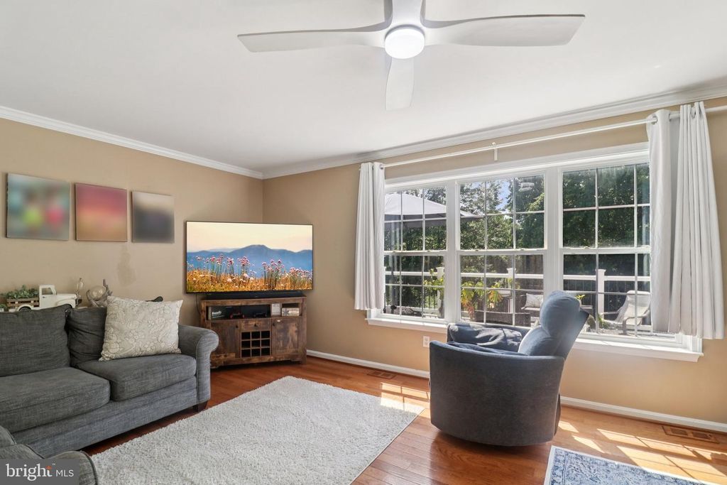 Image 20 of property listing at 1267 SHERIDAN DR, Owings, MD 20736