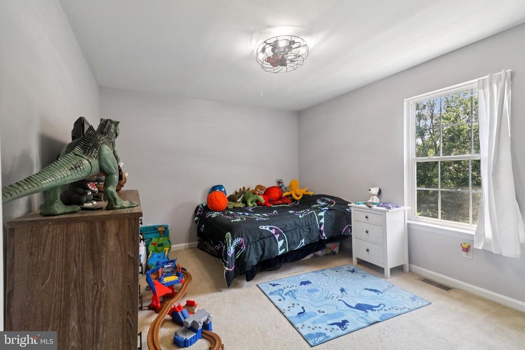 Image 49 of property listing at 1267 SHERIDAN DR, Owings, MD 20736