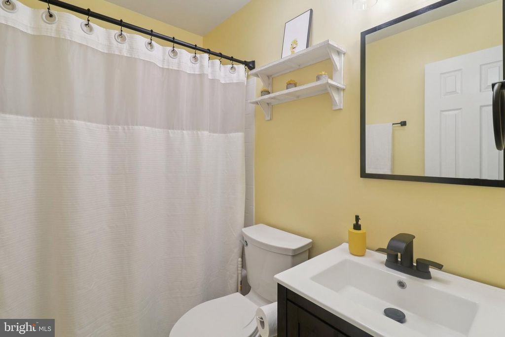 Image 52 of property listing at 1267 SHERIDAN DR, Owings, MD 20736