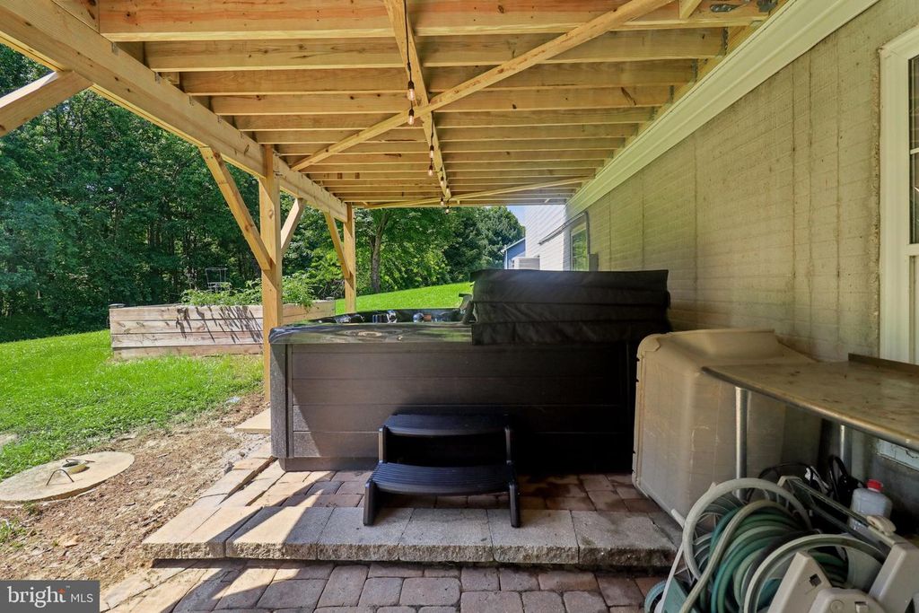 Image 87 of property listing at 1267 SHERIDAN DR, Owings, MD 20736