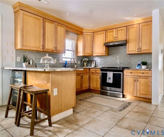 9505 Steamboat Dr, Glen Allen, VA 23060