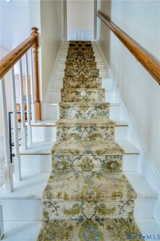 9505 Steamboat Dr, Glen Allen, VA 23060