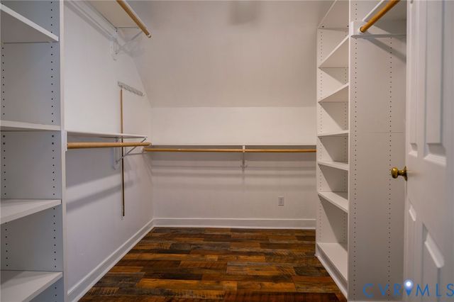 9505 Steamboat Dr, Glen Allen, VA 23060