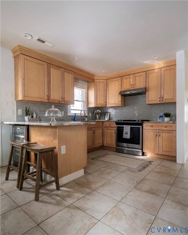 9505 Steamboat Dr, Glen Allen, VA 23060