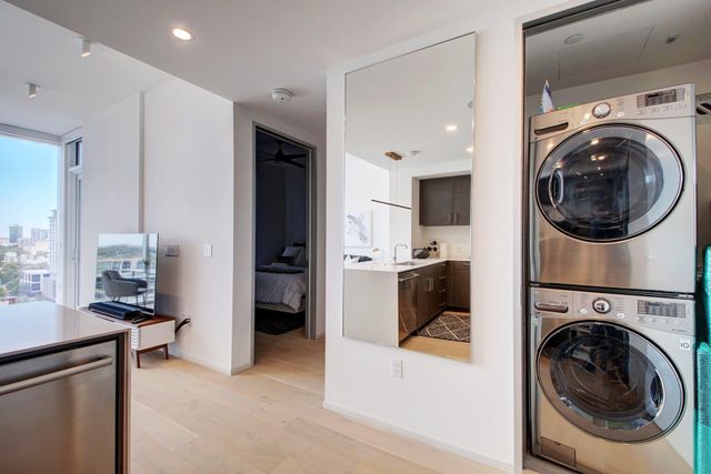 301 West Ave 1703, Austin, TX 78701