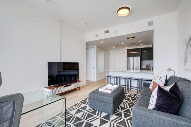 301 West Ave 1703, Austin, TX 78701