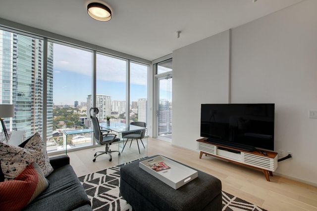 301 West Ave 1703, Austin, TX 78701
