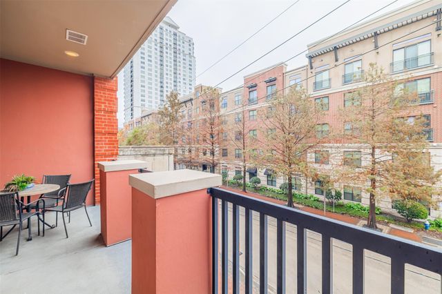 2400 Mccue Road 202, Houston, TX 77056