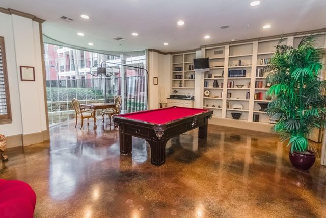 2400 Mccue Road 202, Houston, TX 77056