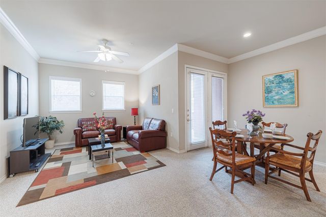 2400 Mccue Road 202, Houston, TX 77056