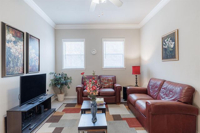 2400 Mccue Road 202, Houston, TX 77056