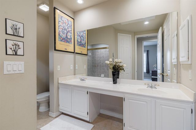 2400 Mccue Road 202, Houston, TX 77056