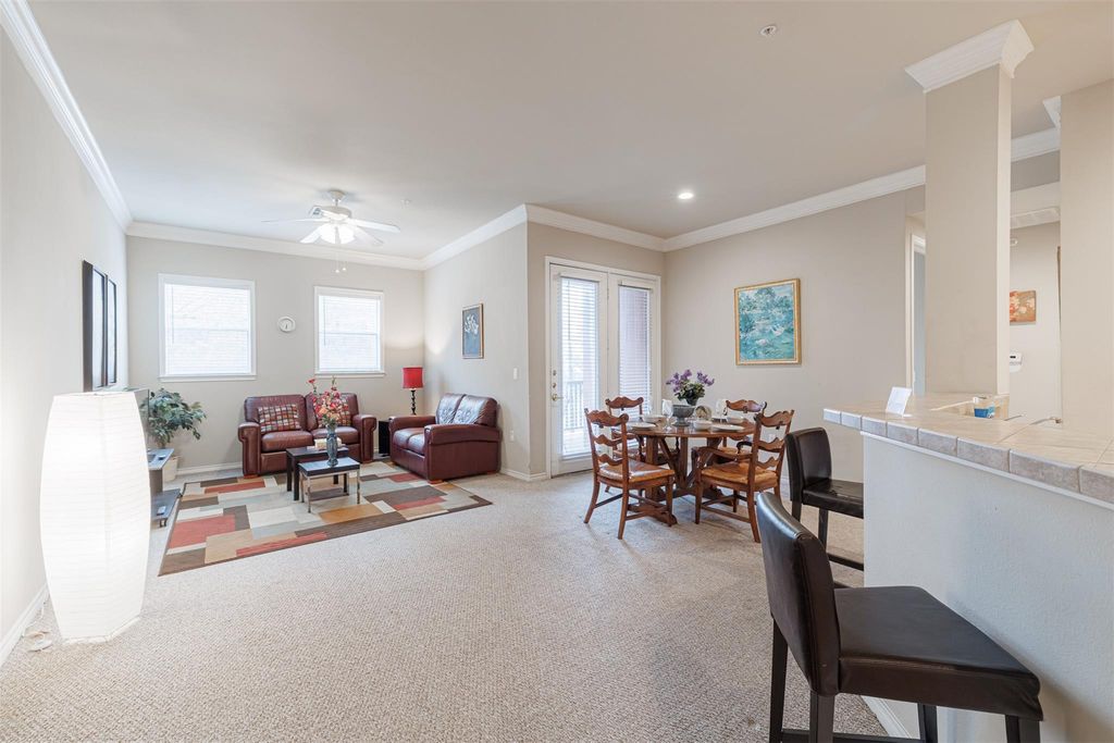 2400 Mccue Road 202, Houston, TX 77056
