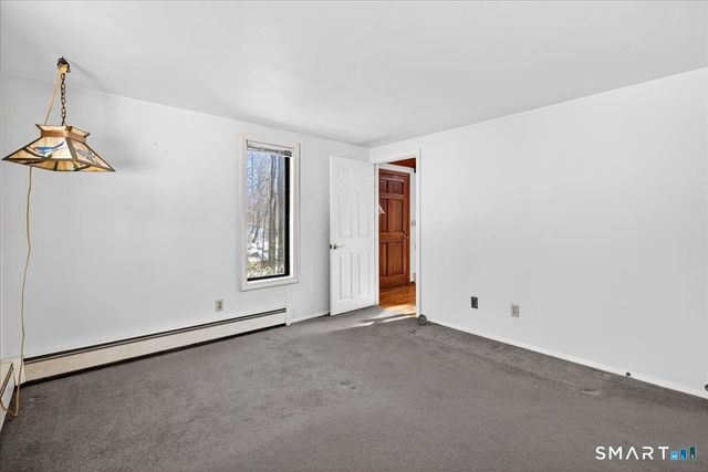 18 Deer Path Lane, North Branford, CT 06471