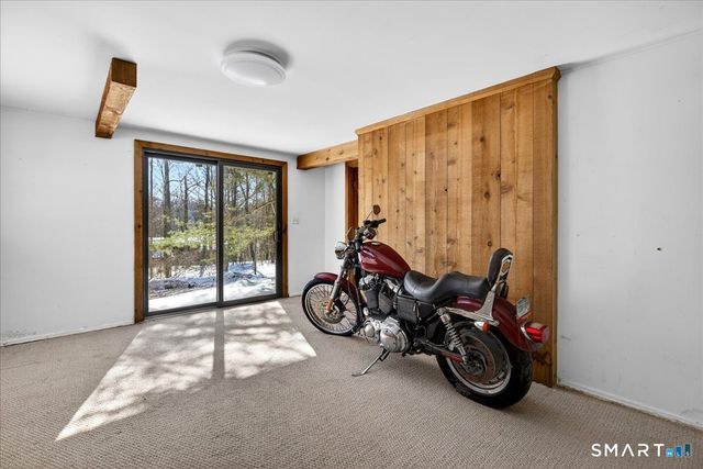 18 Deer Path Lane, North Branford, CT 06471