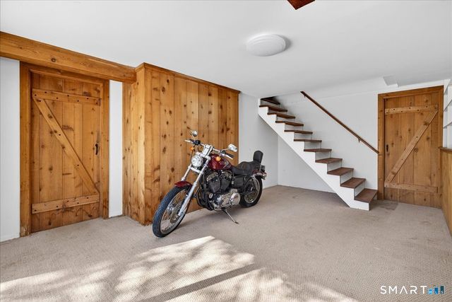 18 Deer Path Lane, North Branford, CT 06471