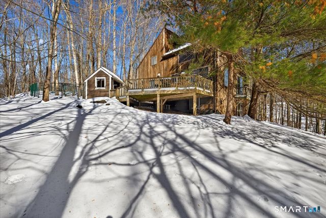 18 Deer Path Lane, North Branford, CT 06471