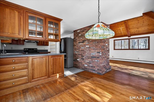 18 Deer Path Lane, North Branford, CT 06471