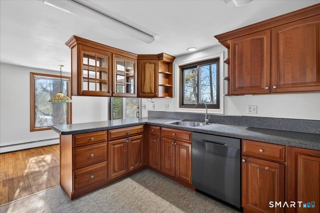 18 Deer Path Lane, North Branford, CT 06471