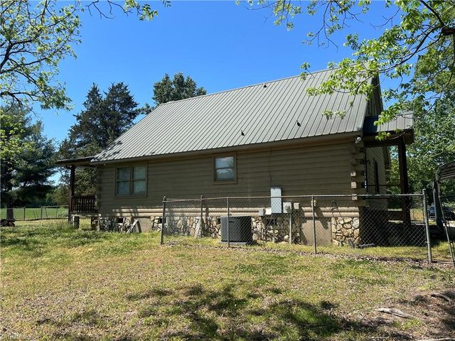 5875 Groometown Road, High Point, NC 27263
