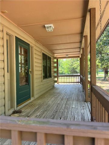 5875 Groometown Road, High Point, NC 27263