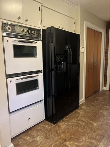 5875 Groometown Road, High Point, NC 27263