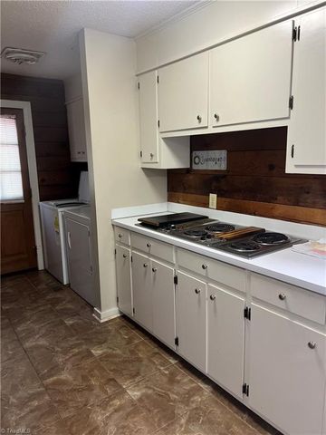 5875 Groometown Road, High Point, NC 27263