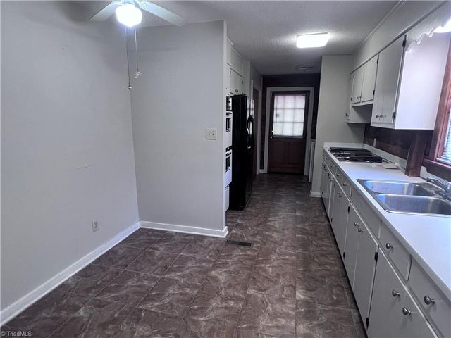 5875 Groometown Road, High Point, NC 27263
