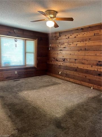 5875 Groometown Road, High Point, NC 27263