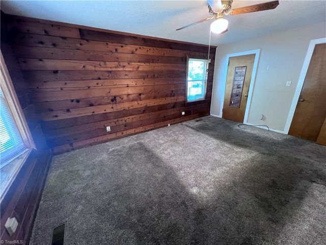 5875 Groometown Road, High Point, NC 27263