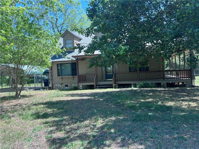 5875 Groometown Road, High Point, NC 27263