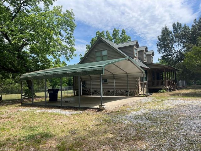 5875 Groometown Road, High Point, NC 27263