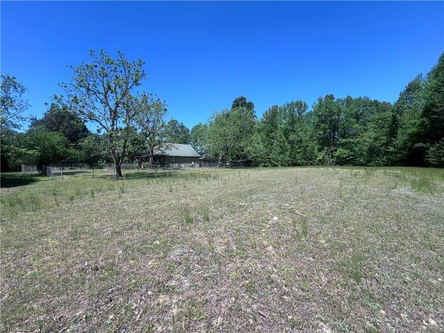 5875 Groometown Road, High Point, NC 27263