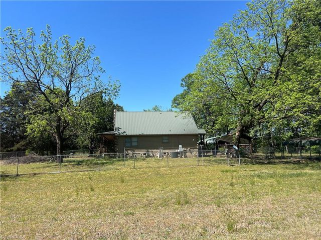 5875 Groometown Road, High Point, NC 27263