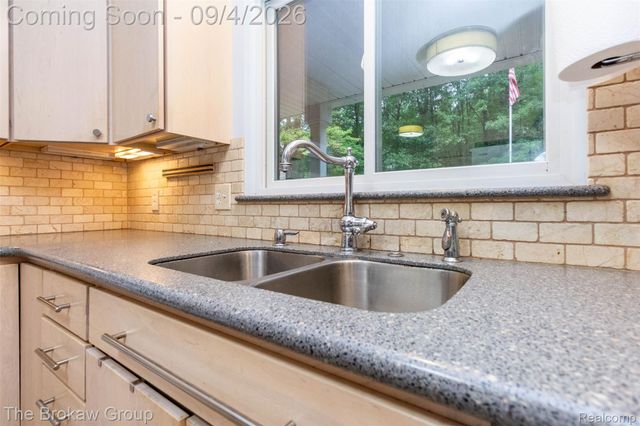 3747 Ray Road, Addison Township, MI 48370