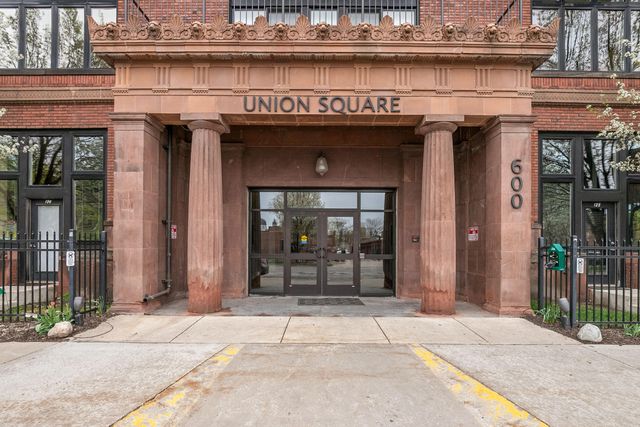 600 Broadway Avenue NW 204, Grand Rapids, MI 49504