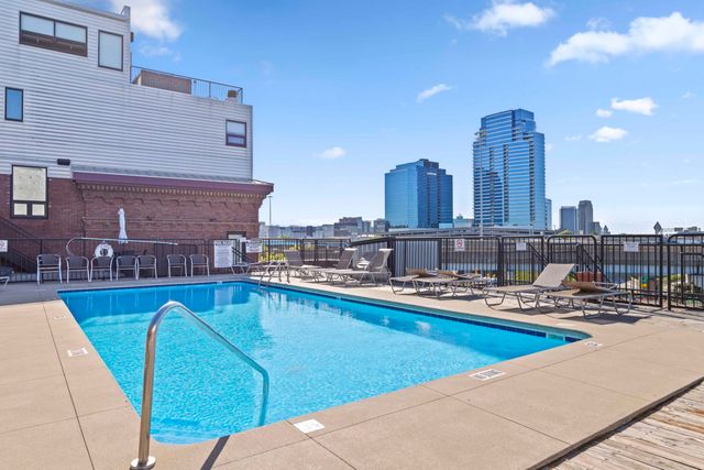 600 Broadway Avenue NW 204, Grand Rapids, MI 49504