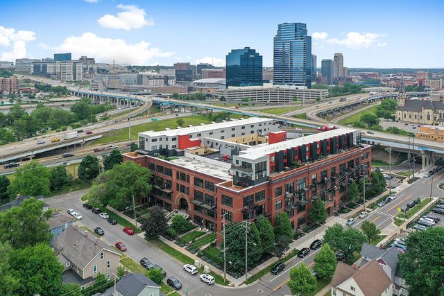 600 Broadway Avenue NW 204, Grand Rapids, MI 49504