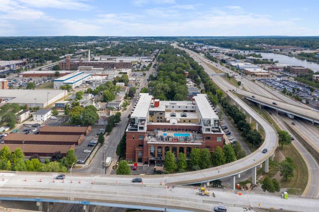 600 Broadway Avenue NW 204, Grand Rapids, MI 49504