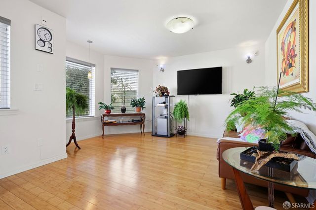 473 Leland Avenue, San Francisco, CA 94134