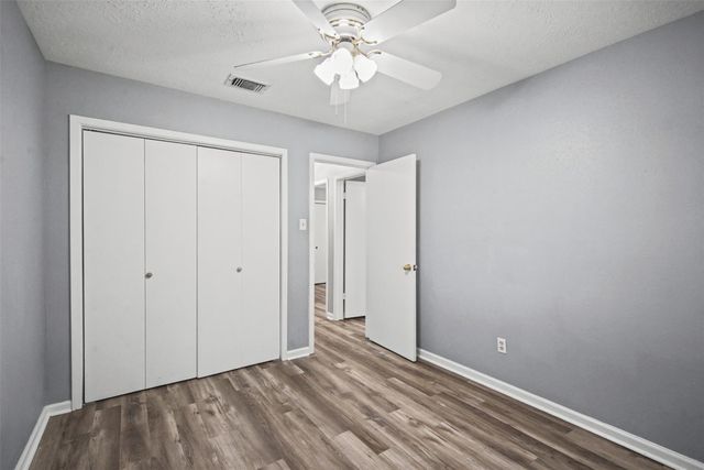 1323 Castle Glen Drive, Houston, TX 77015