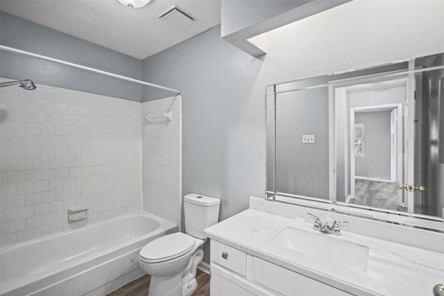 1323 Castle Glen Drive, Houston, TX 77015