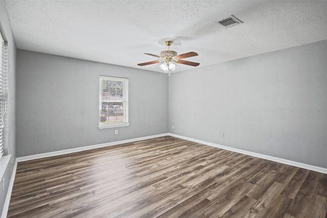 1323 Castle Glen Drive, Houston, TX 77015