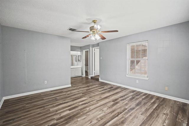 1323 Castle Glen Drive, Houston, TX 77015