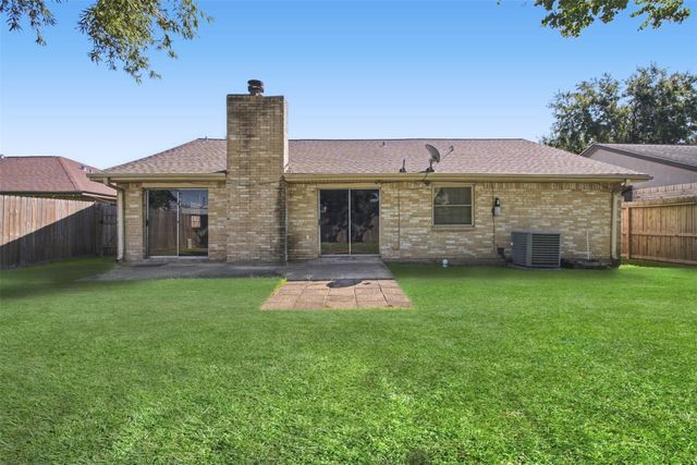 1323 Castle Glen Drive, Houston, TX 77015