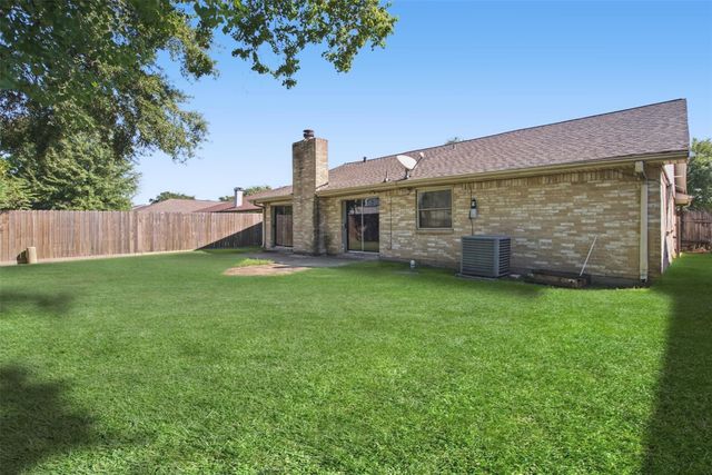 1323 Castle Glen Drive, Houston, TX 77015