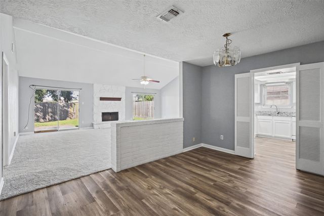 1323 Castle Glen Drive, Houston, TX 77015