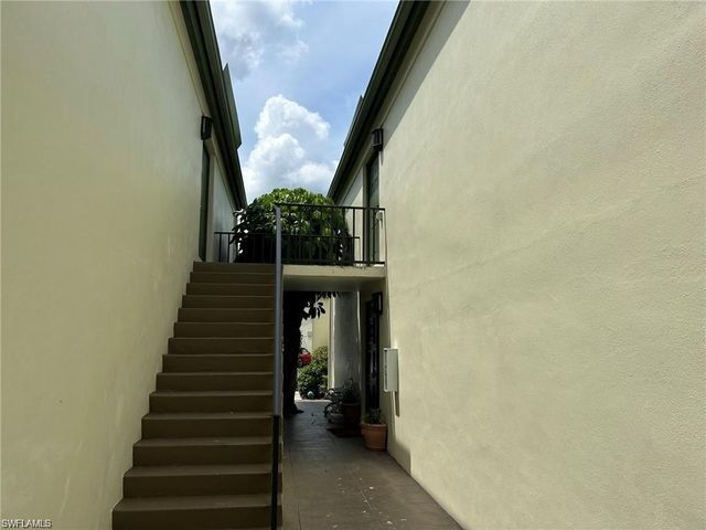 104 Bob O Link WAY B, Naples, FL 34105