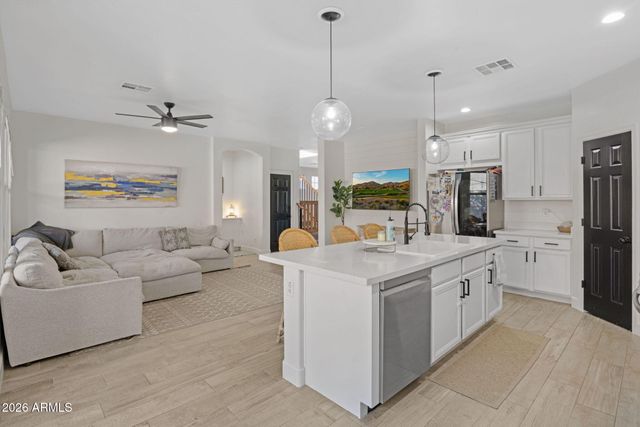 3458 E ROBIN Lane, Gilbert, AZ 85296